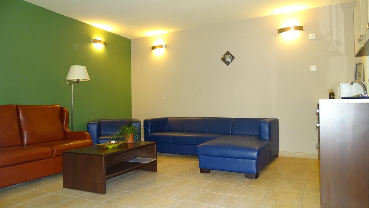 Casa Elysee Hotel Deva Esterno foto