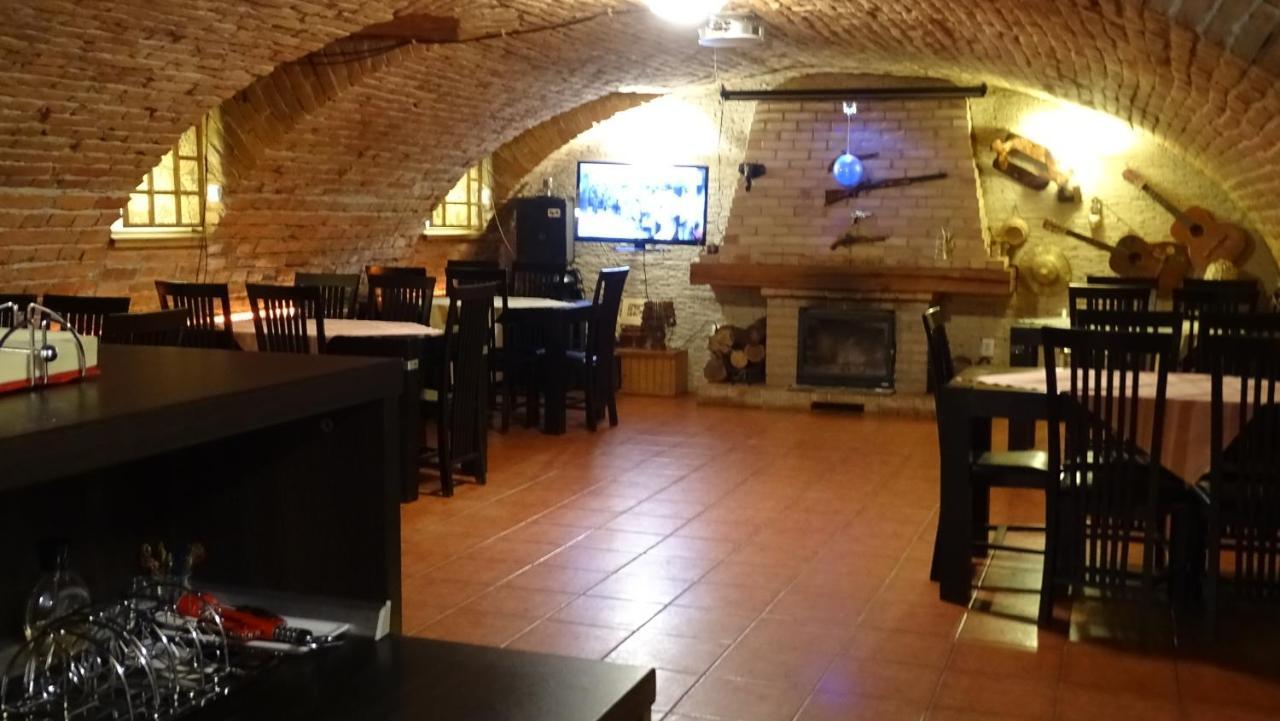 Casa Elysee Hotel Deva Esterno foto