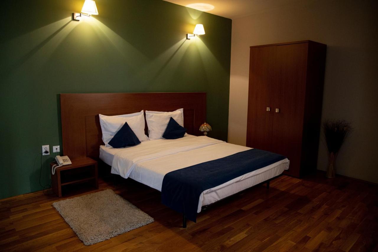 Casa Elysee Hotel Deva Esterno foto