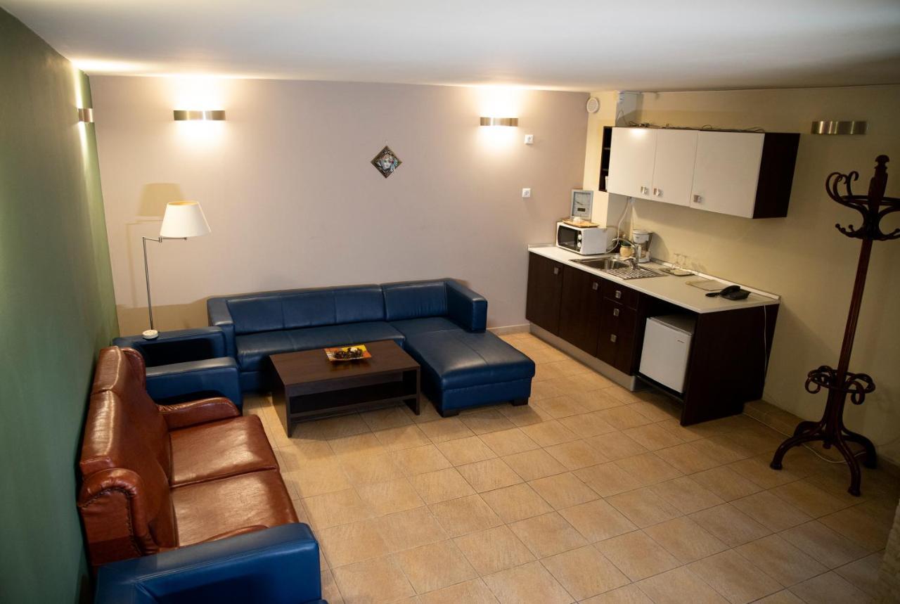Casa Elysee Hotel Deva Esterno foto